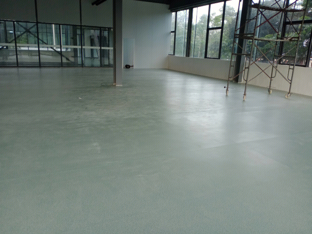 海南?？谒苣z地板安裝工程