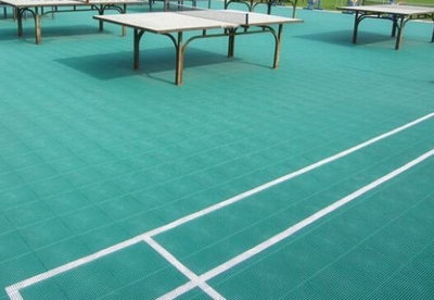 塑膠地板有和木地板一樣帶扣的嗎?